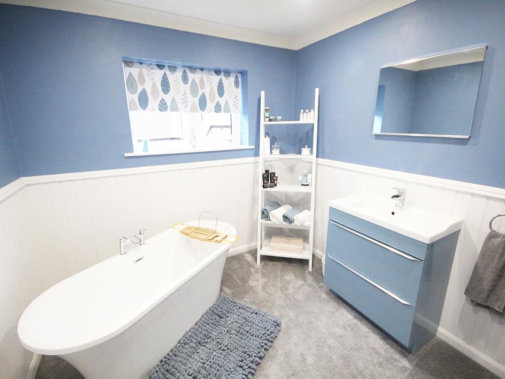 4 bedroom house For Sale in Fence, Burnley - IMG_1055.jpg